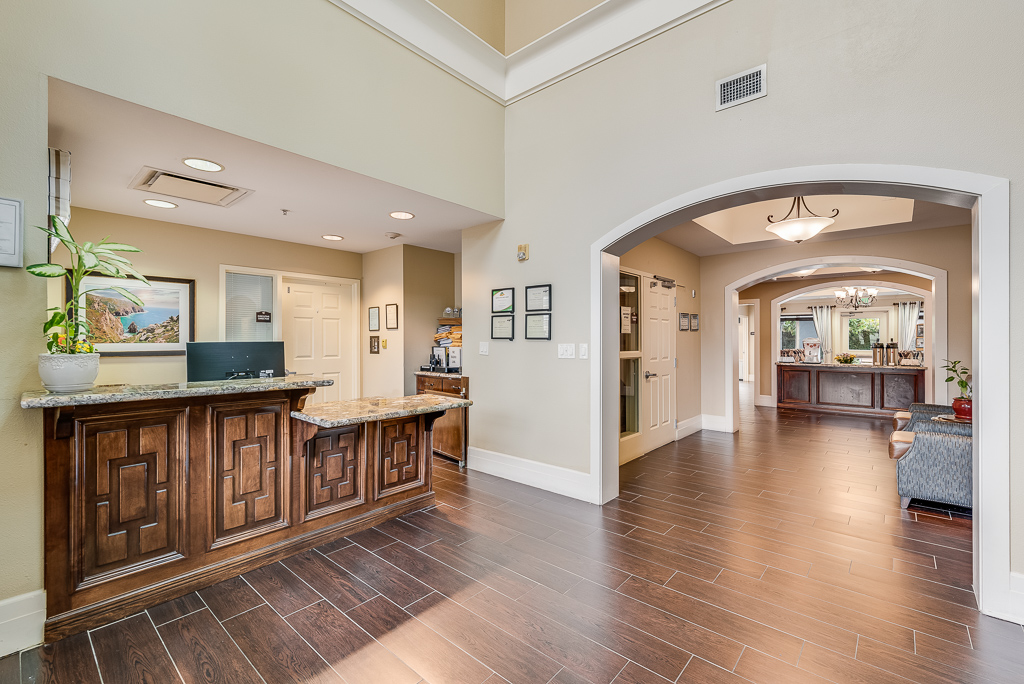 Lobby/Reception Desk